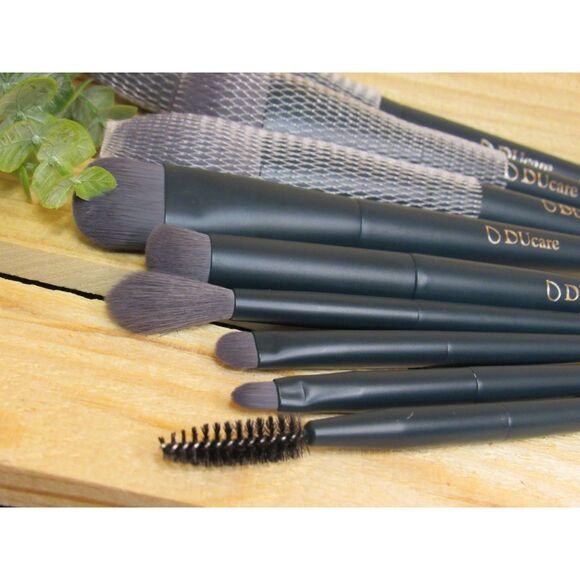 DuCare Dark Turquoise Orchid 9 Piece Cosmetic Brush Set - Picture 4 of 7